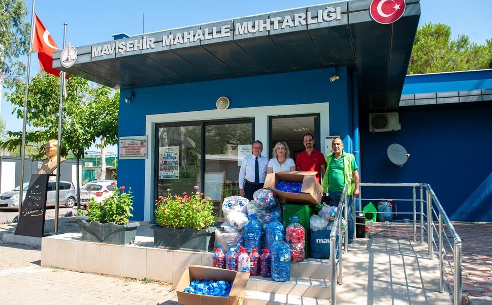 İzmir'deki ‘Mavi Kapak’ kampanyasına muhtarlardan 550 kilogramlık destek