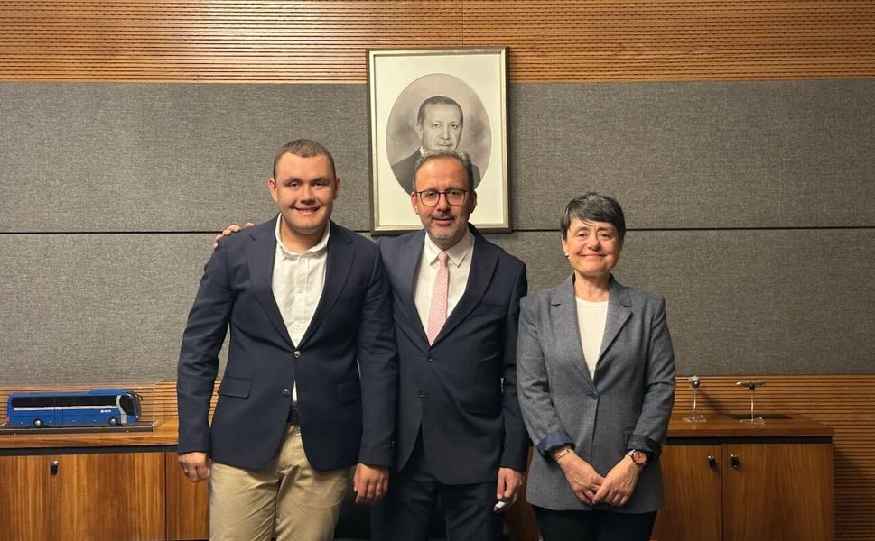 Tuna Tunca Kuzey Kanalı’nı geçti, Kasapoğlu’ndan tebrik geldi