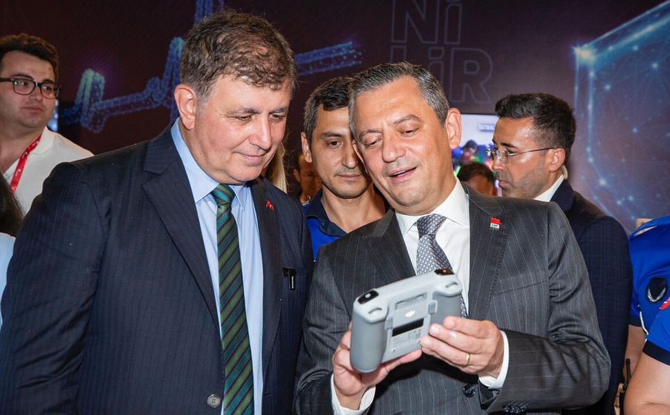 "Cemil Tugay ve Özgür Özel arasında kriz" iddiaları: İzmir Büyükşehir Belediyesi açıklama yaptı!