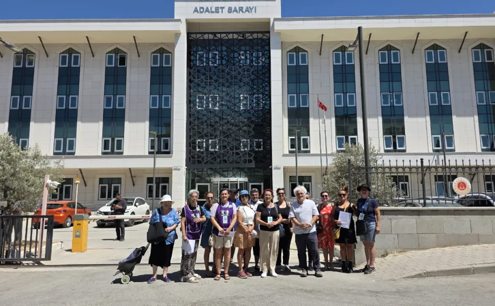 İzmir'de hayvan hakları savunucularından GÜSODER hakkında suç duyurusu