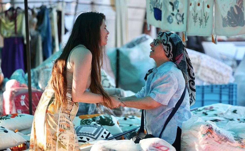 Çeşme Belediye Başkanı Denizli Alaçatı esnafıyla buluştu