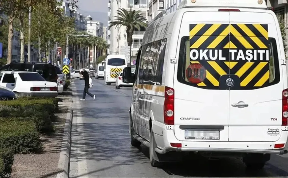 İzmir’e 650 yeni servis aracı geliyor! Komisyondan oy birliğiyle geçti