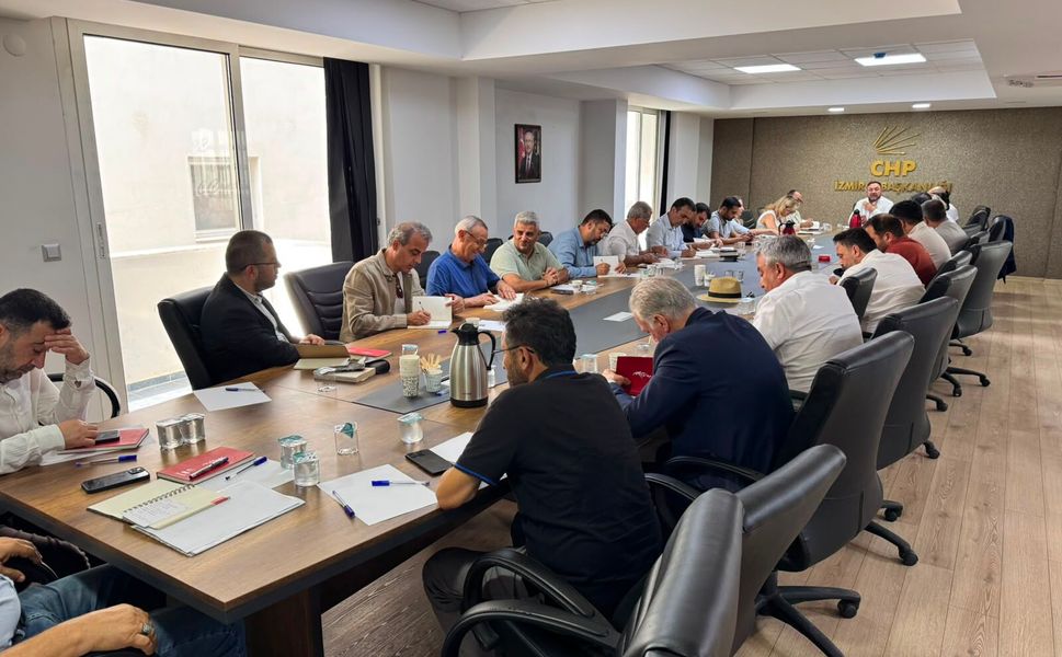 CHP İzmir'de kurul toplantısı: Dikili ve Güzelbahçe yönetimleri görevden alınıyor!