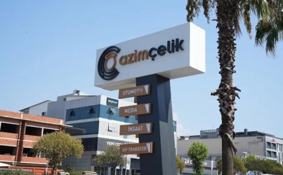 İzmir'de konut mağduriyeti iddiası: Hak sahiplerinden Azim Çelik İnşaat önünde protesto!