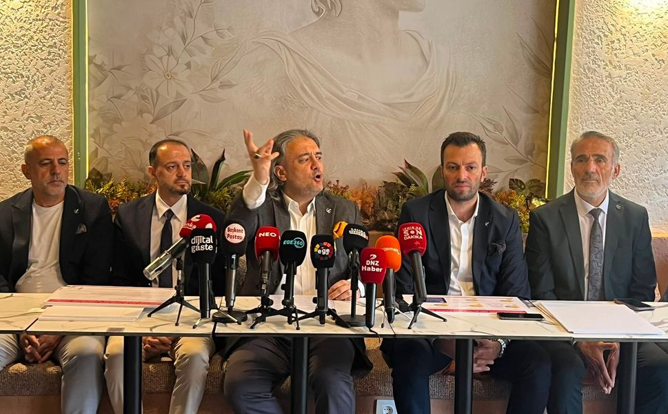 Yeniden Refah Partisi 13 bin Kemeraltı esnafını dinledi: En büyük sorun otopark!