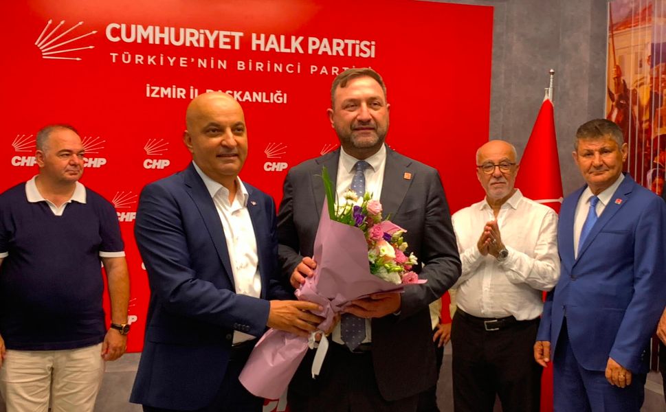 CHP İzmir’de Mahir Polat’tan Utku Gümrükçü’ye tam destek: Genel Başkan’ın güveni tam