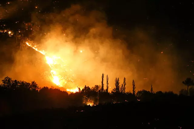 Hatay, Mersin ve Çanakkale'deki orman yangını devam ediyor!