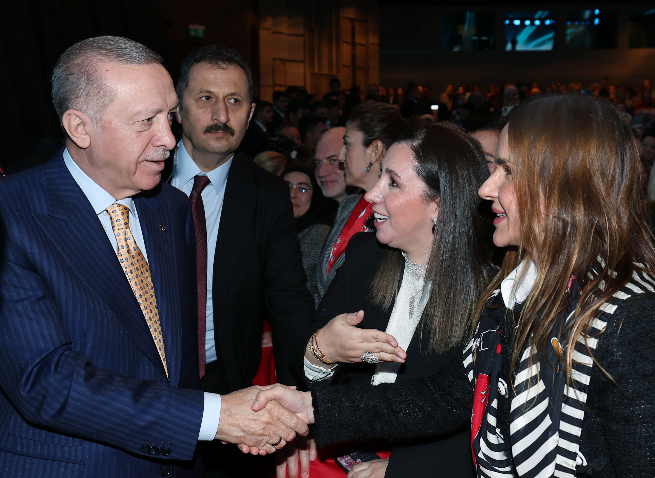 Istanbul Erdogan Kadinlar Lehine Poz 23372 (5)