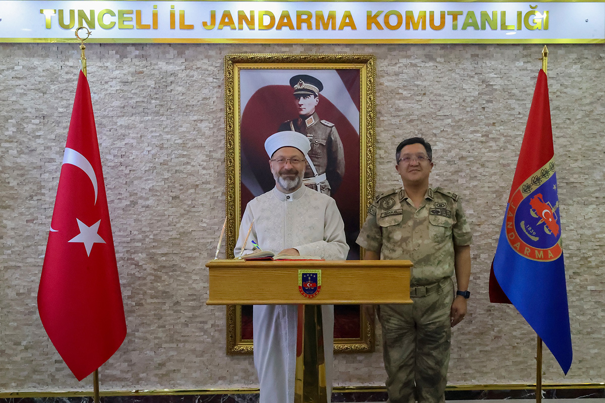 Diyanet İşleri Başkanı Ali Erbaş, Jandarma Komutanlığında Cami Temeli Attı 3