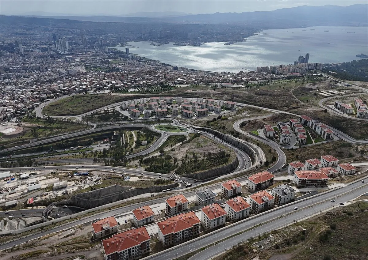 30 Ekim İzmir Depreminin Üzerinden 5 Yıl Geçti Yitirilen 117 Canın Acısı Dinmedi (3)-1