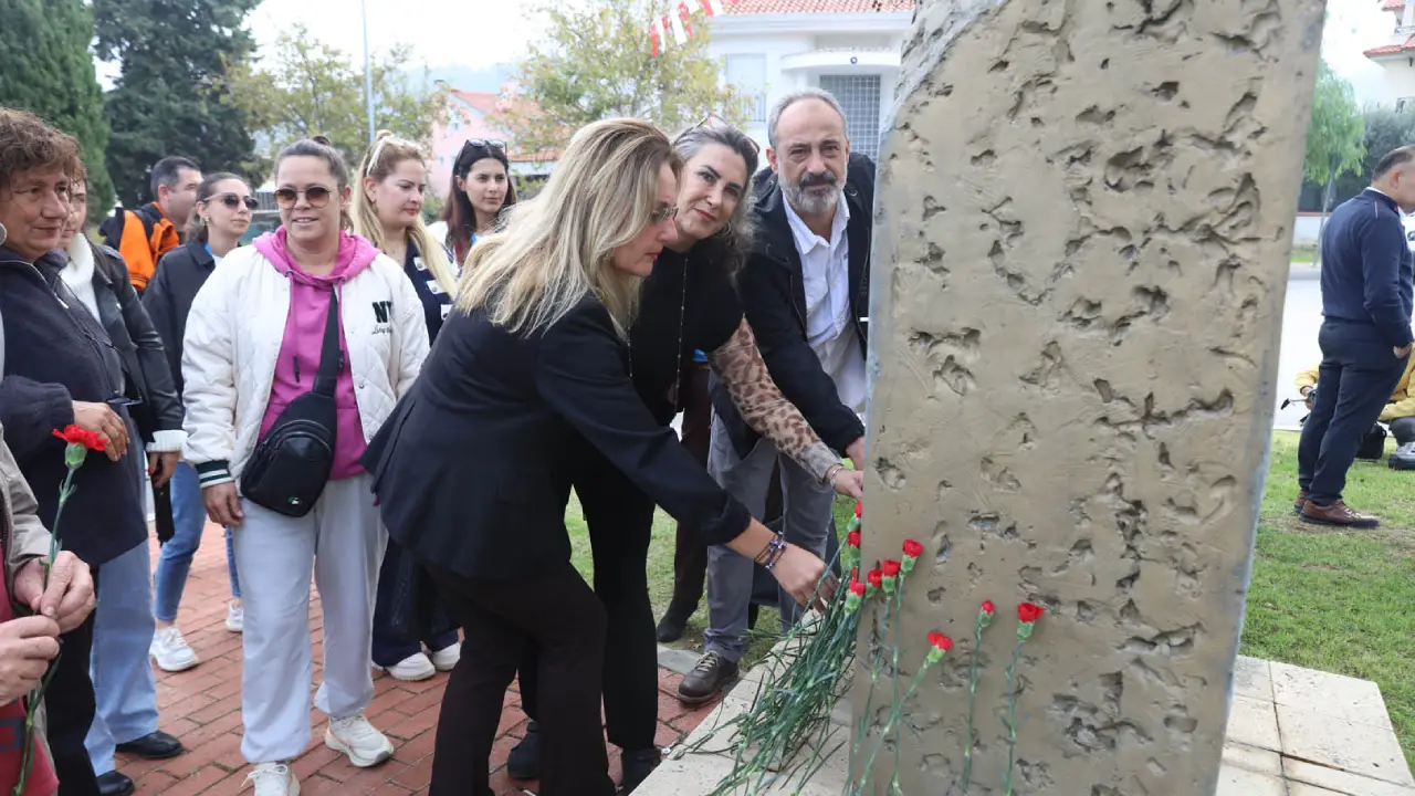 Ahmet Taner Kışlalı Anıldı