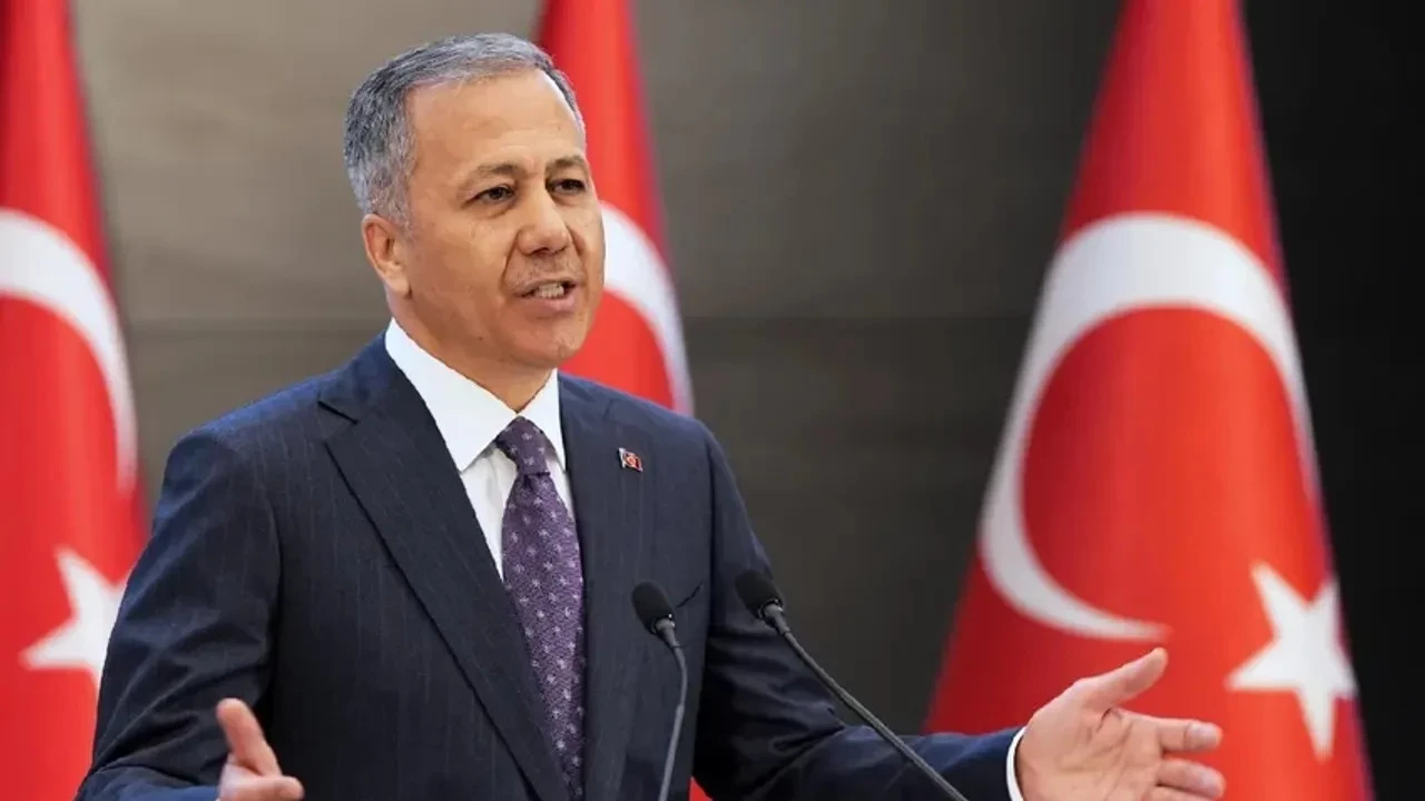 Bakan Yerlikaya Duyurdu 4 Sirkete El Konuldu 45 Supheli Yakalandi 0B6F