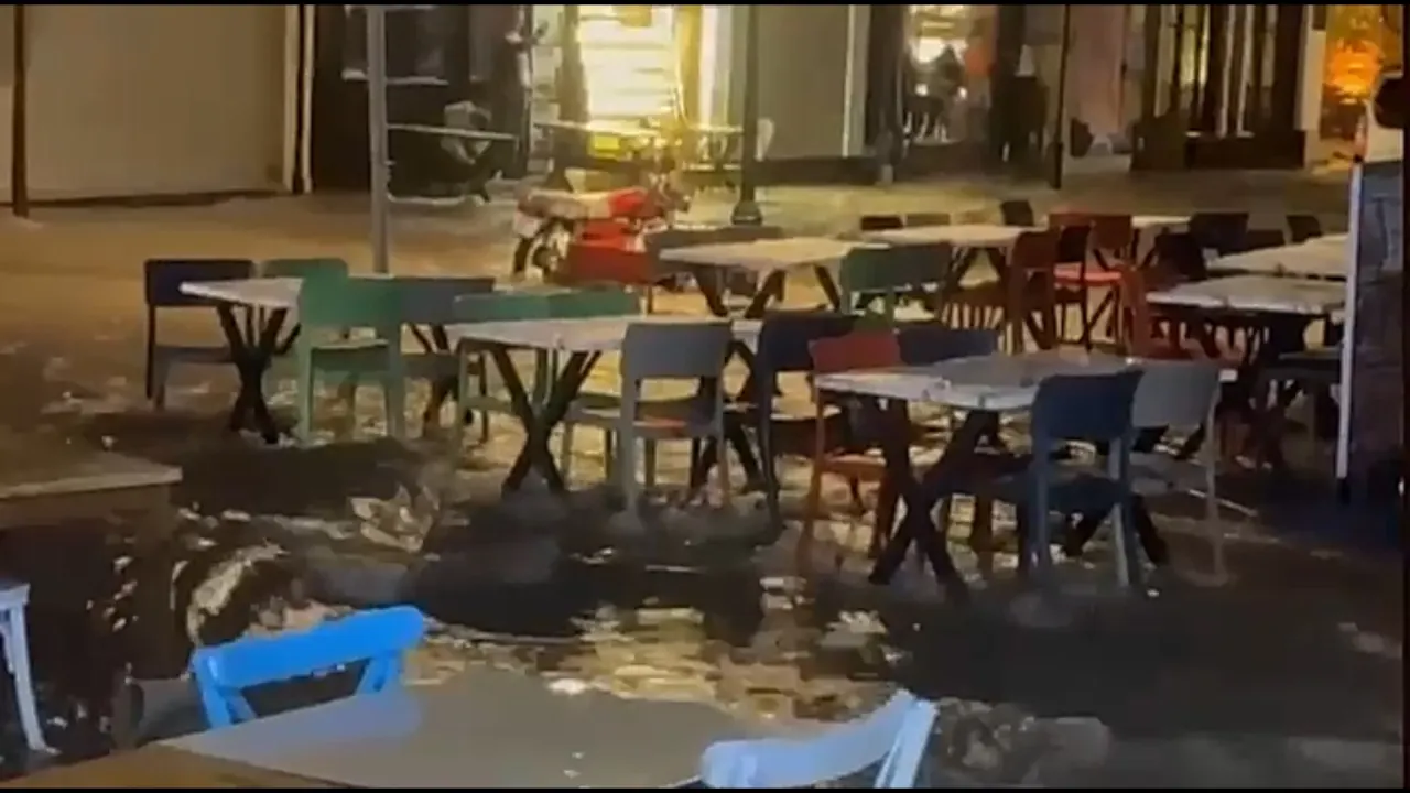 Cesmede Kabus Gecesi Tatil Cenneti Alacatida Isletmeler Zarar Gordu