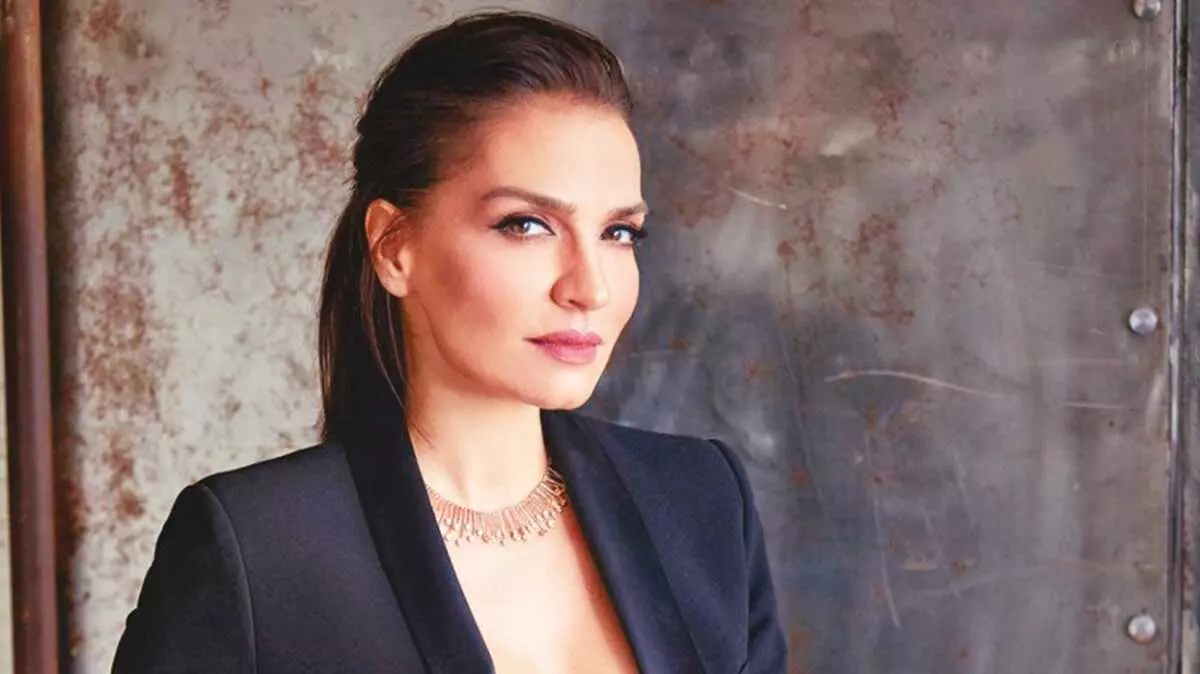 Ebru Akel 'Sete Genç Girip Yaşlı Çıkıyorsunuz, Ama Sunuculuğu Tercih Ettim'-1