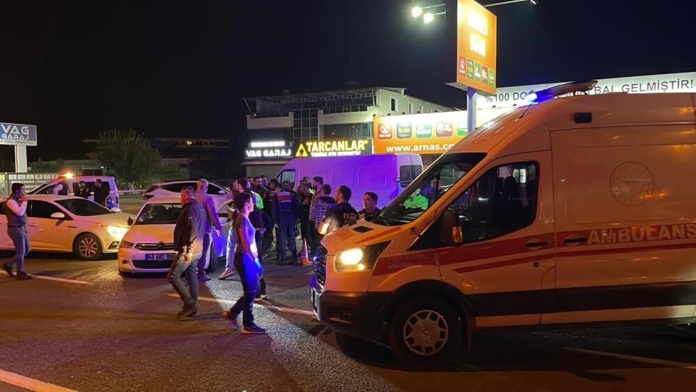 Edremitte Gasp Ettigi Aracla Dehset Sacti 2 Kisi Oldu 2Si Polis 5 Kisi Yaralandi (2)