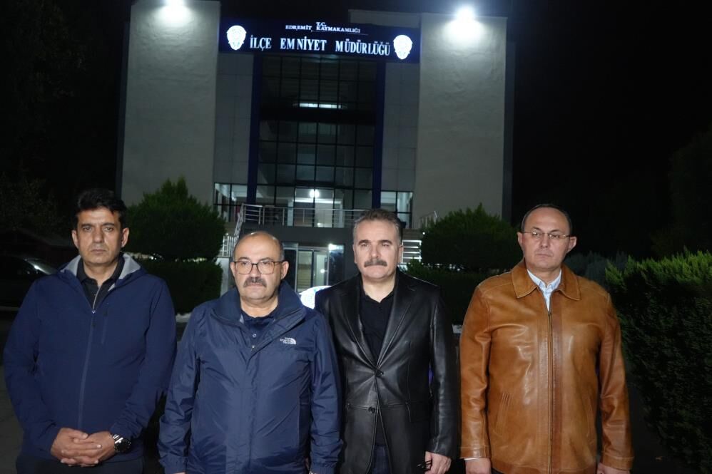 Edremitte Gasp Ettigi Aracla Dehset Sacti 2 Kisi Oldu 2Si Polis 5 Kisi Yaralandi (3)