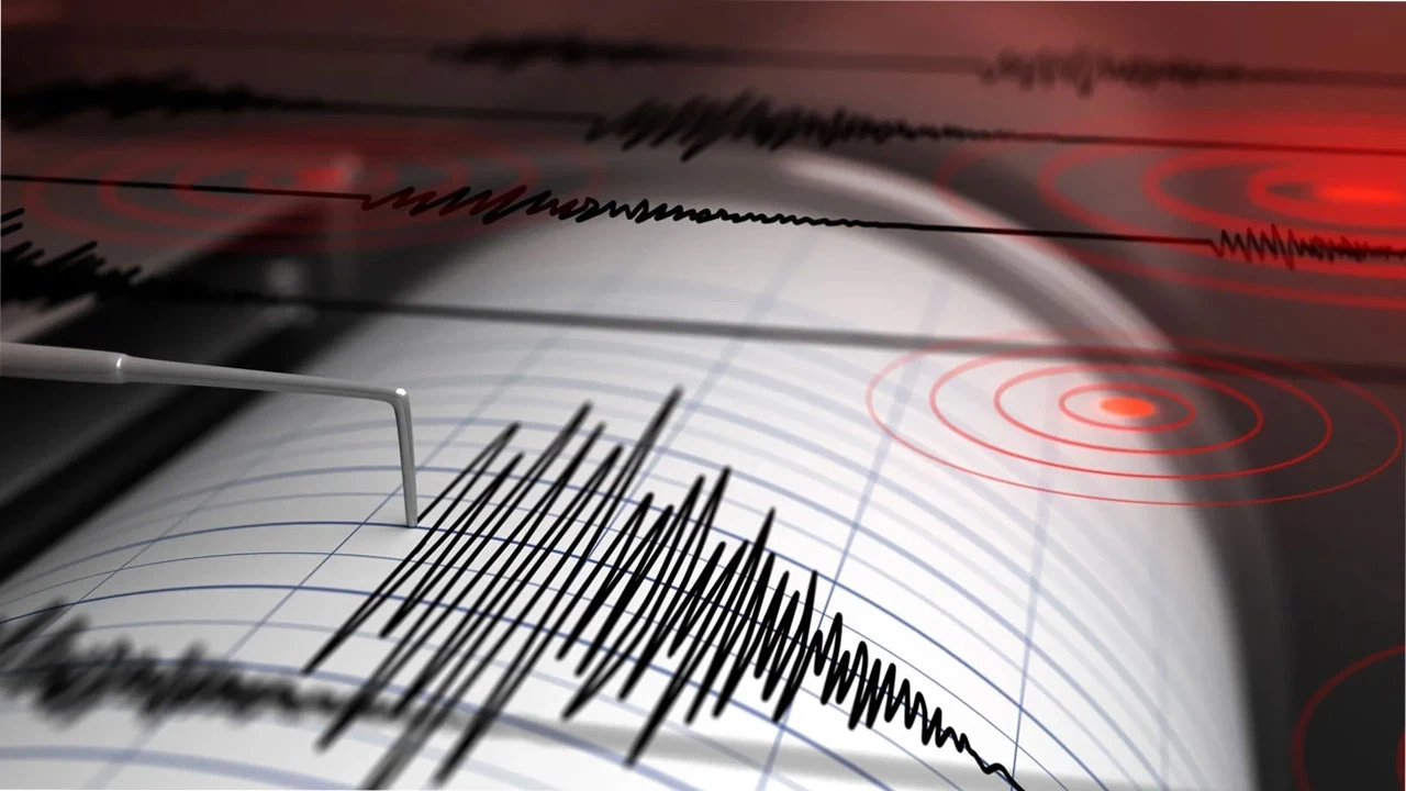 Ege Denizinde Deprem Pvzz