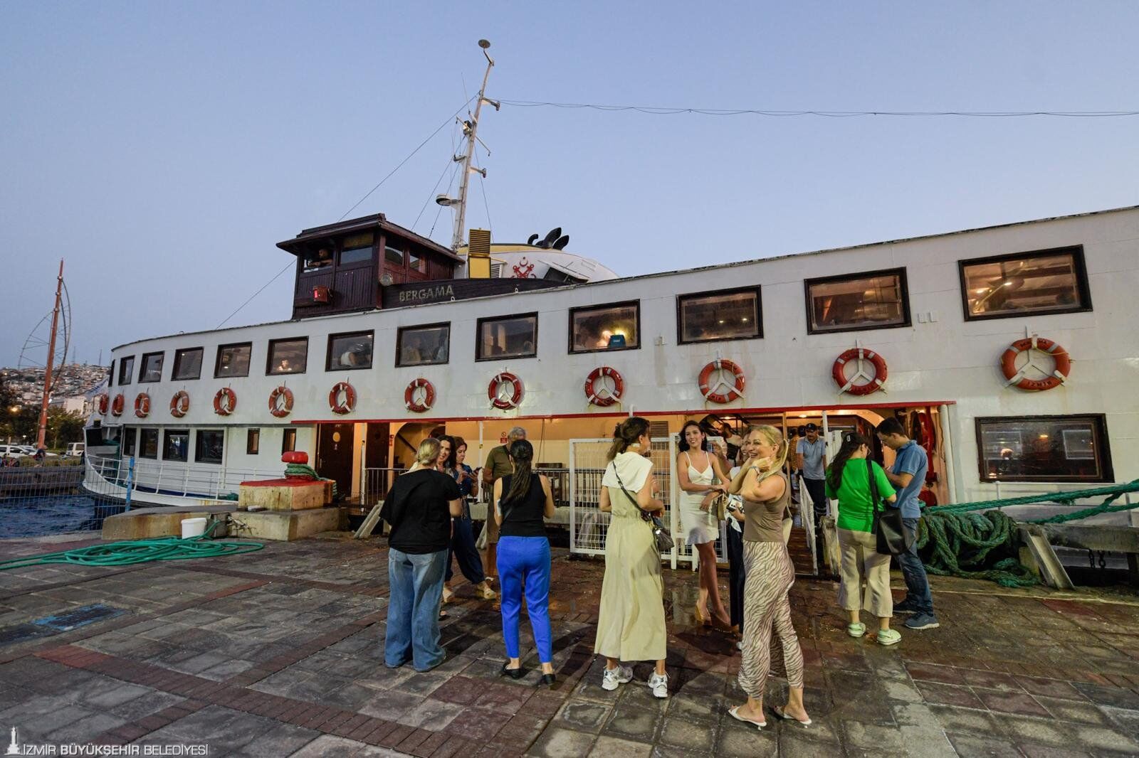 Izmir Korfezinde Blues Ruzgari Yeniden Esiyor Not Alin Kacirmayin (1)