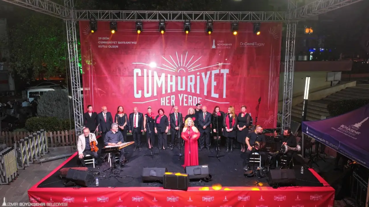 İzmir’de Cumhuriyet Coşkusu Torbalı’dan Başladı (3)