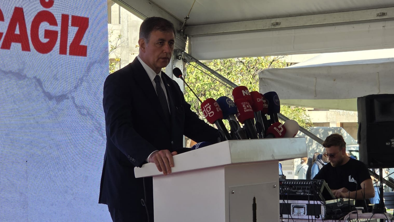 Izmirde Depremde Yasamini Yitirenler Anildi Depremin Siyaseti Olmaz (3)