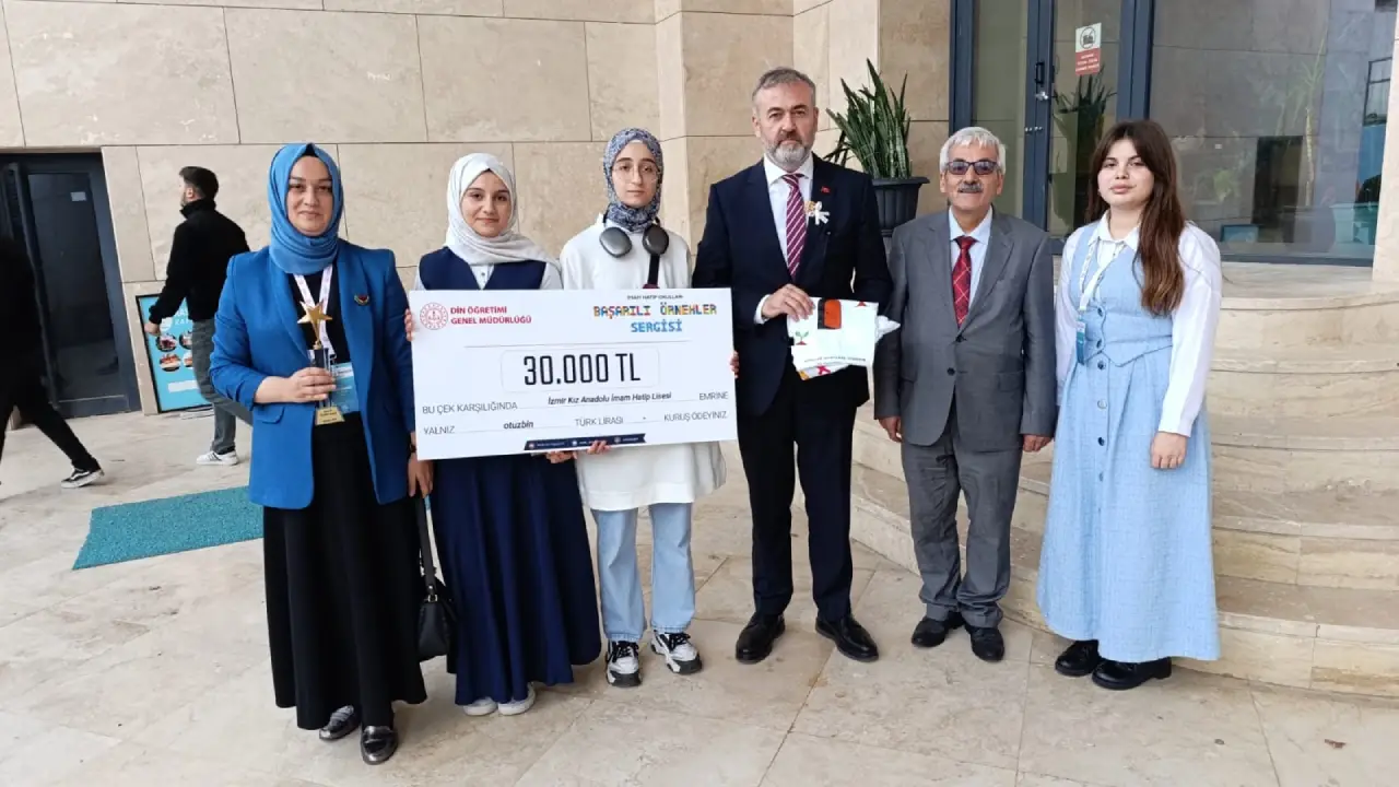 Izmirden Gururlandiran Basari Turkiye Birinciligi Izmirin Oldu (2)