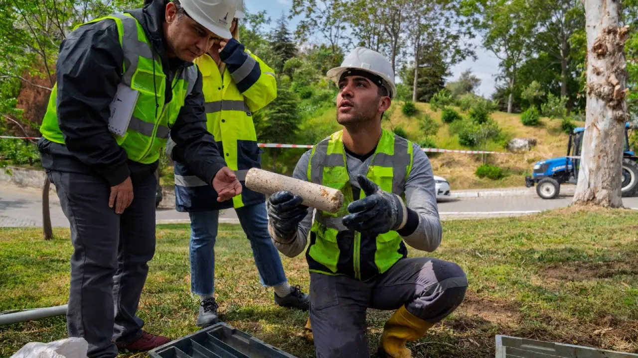 Izmirin Deprem Guvenliginde Kritik Adim 32 Bin Test Ile Riskli Zeminler Tespit Edildi (1)