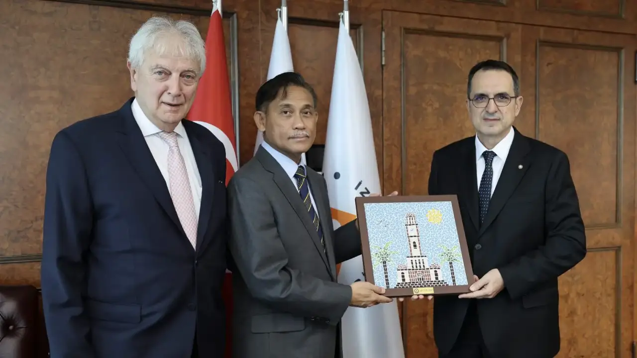 Izmirli Firmalar Dumeni Guneydogu Asyaya Kirdi Yeni Rota Filipinler (2)