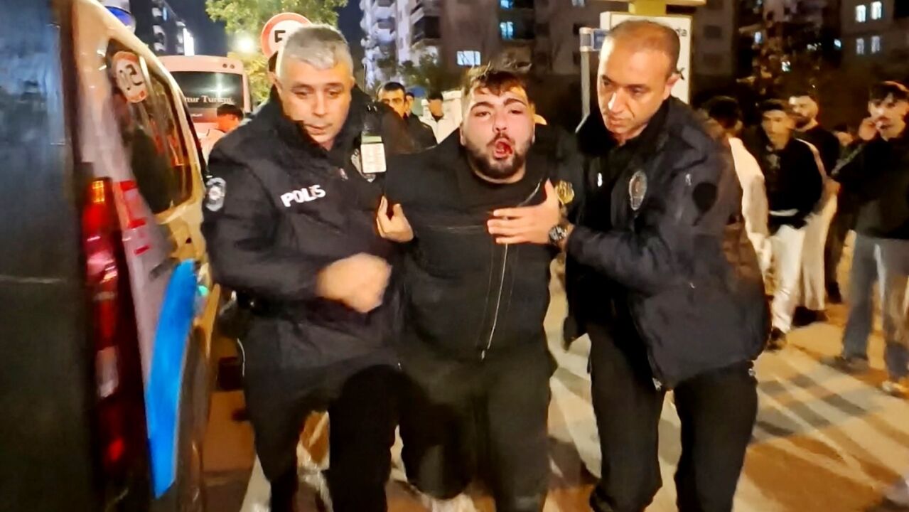 Öldür Beni Diye Bağırdı-1