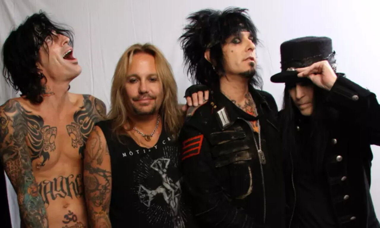 Rock Efsanesi Uykusunda Felç Geçirdi! Vince Neil “Sol Tarafım Gitti”