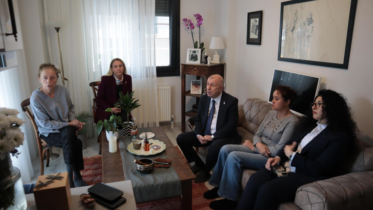 Umit Ozdag Mattia Minguzzinin Annesini Ziyaret Etti (2)