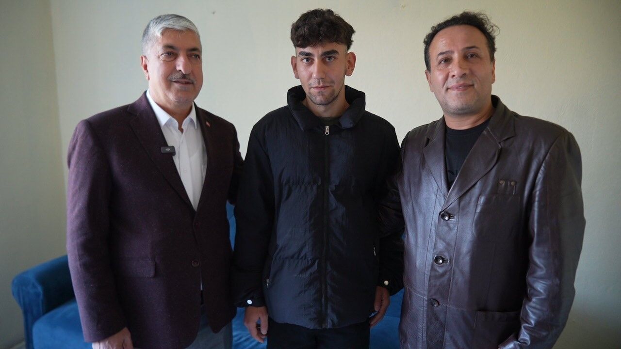 19 yaşındaki genç