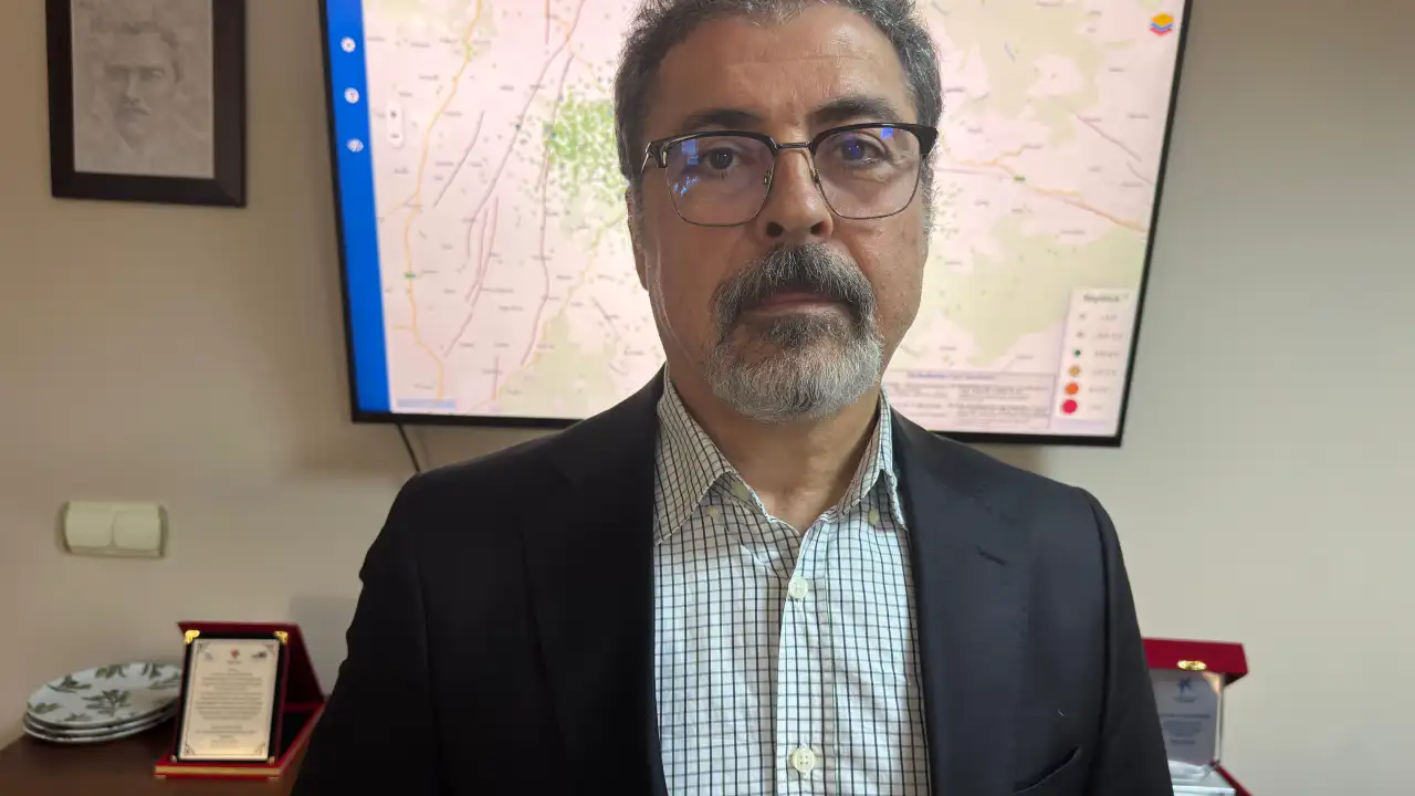 Deprem Uzmanı Sözbilir Uyardı Sındırgı'da Yeni Fay Hatları Oluştu, Yeni Büyük Deprem Kapıda! (3)