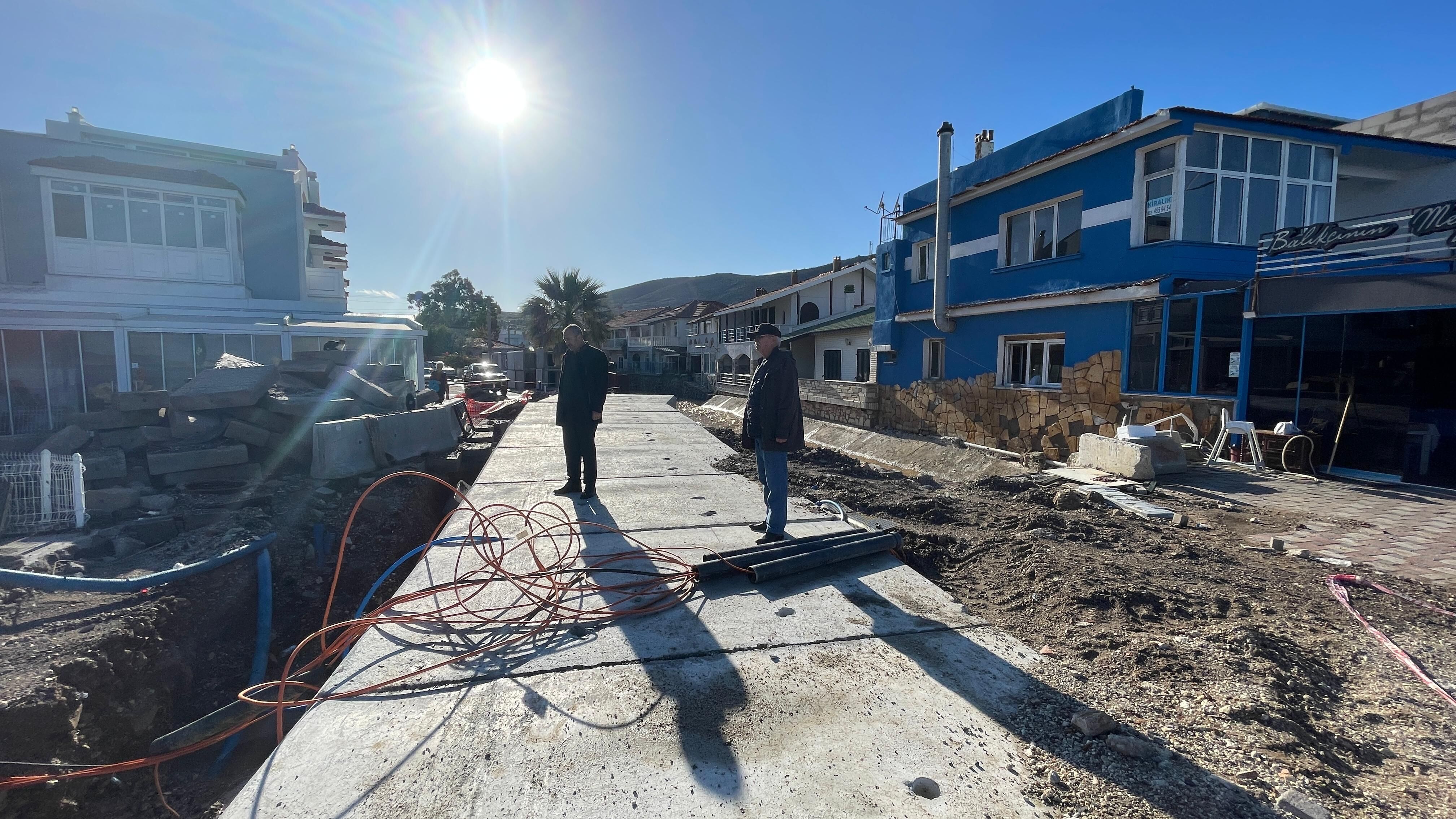 Foça Sular Altinda (3)