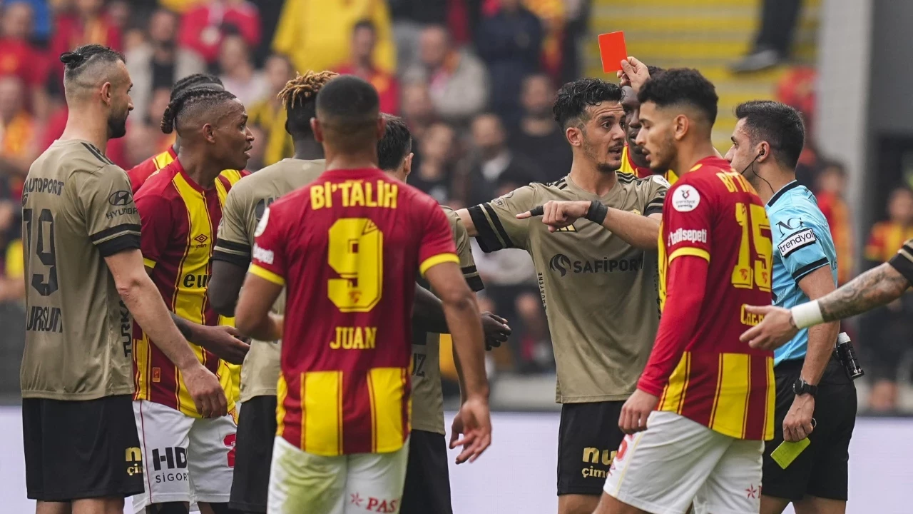 Göztepe Evinde Kocaeli'yi Yenemedi Kırmızı Kartlar Var'dan Döndü (1)