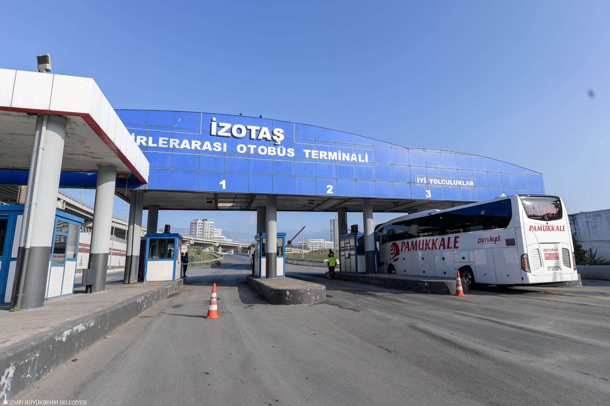 İzmir Büyükşehir Müjdeledi Otogar Krizi Bitiyor, Haciz Ve Tahliye Başlayacak! (3)