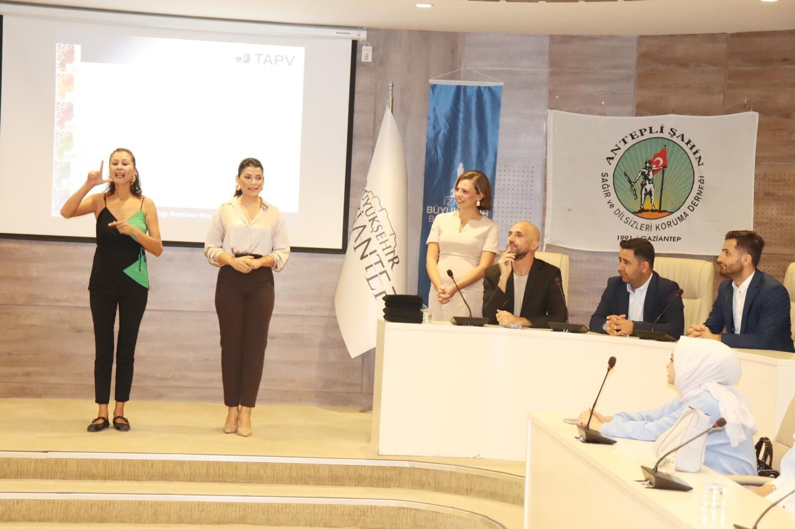 İzmir Büyükşehir’in Yaratıcı Drama Ile Kadın Sağlığı Atölyeleri'ne Tülay Aktaş Ödülü (1)