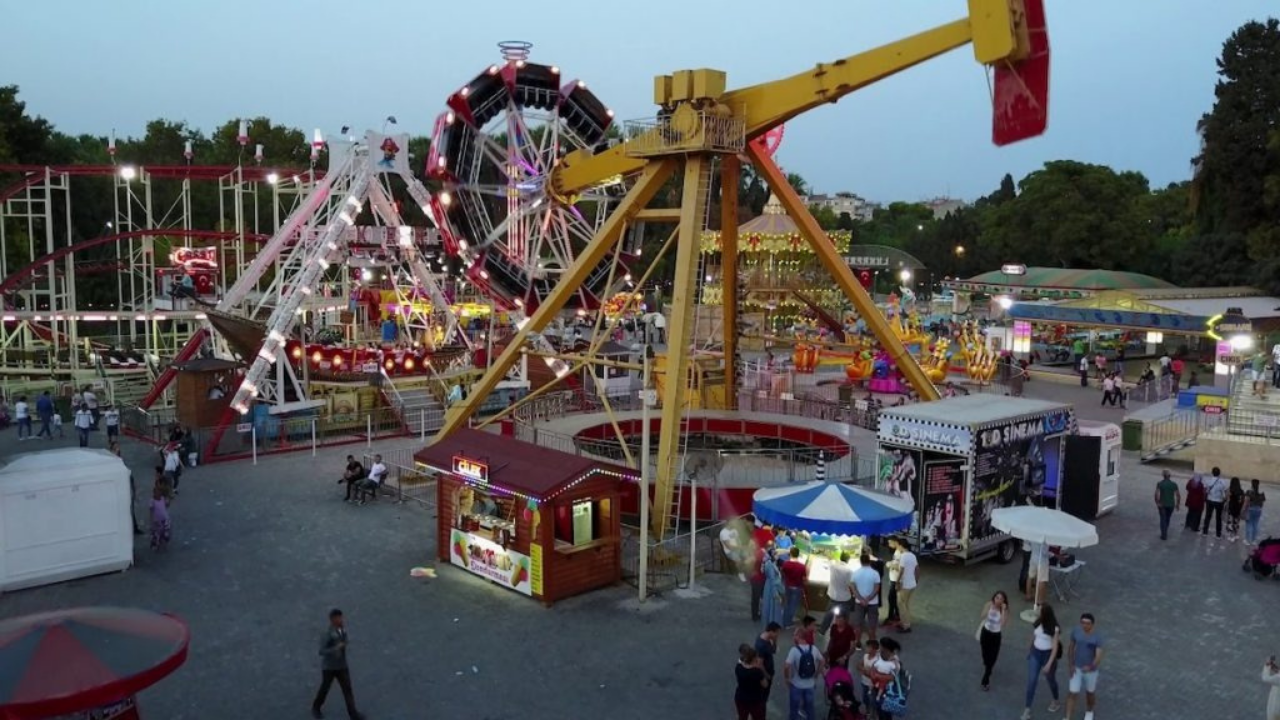Izmir Fuar Lunapark Acik Mi 2