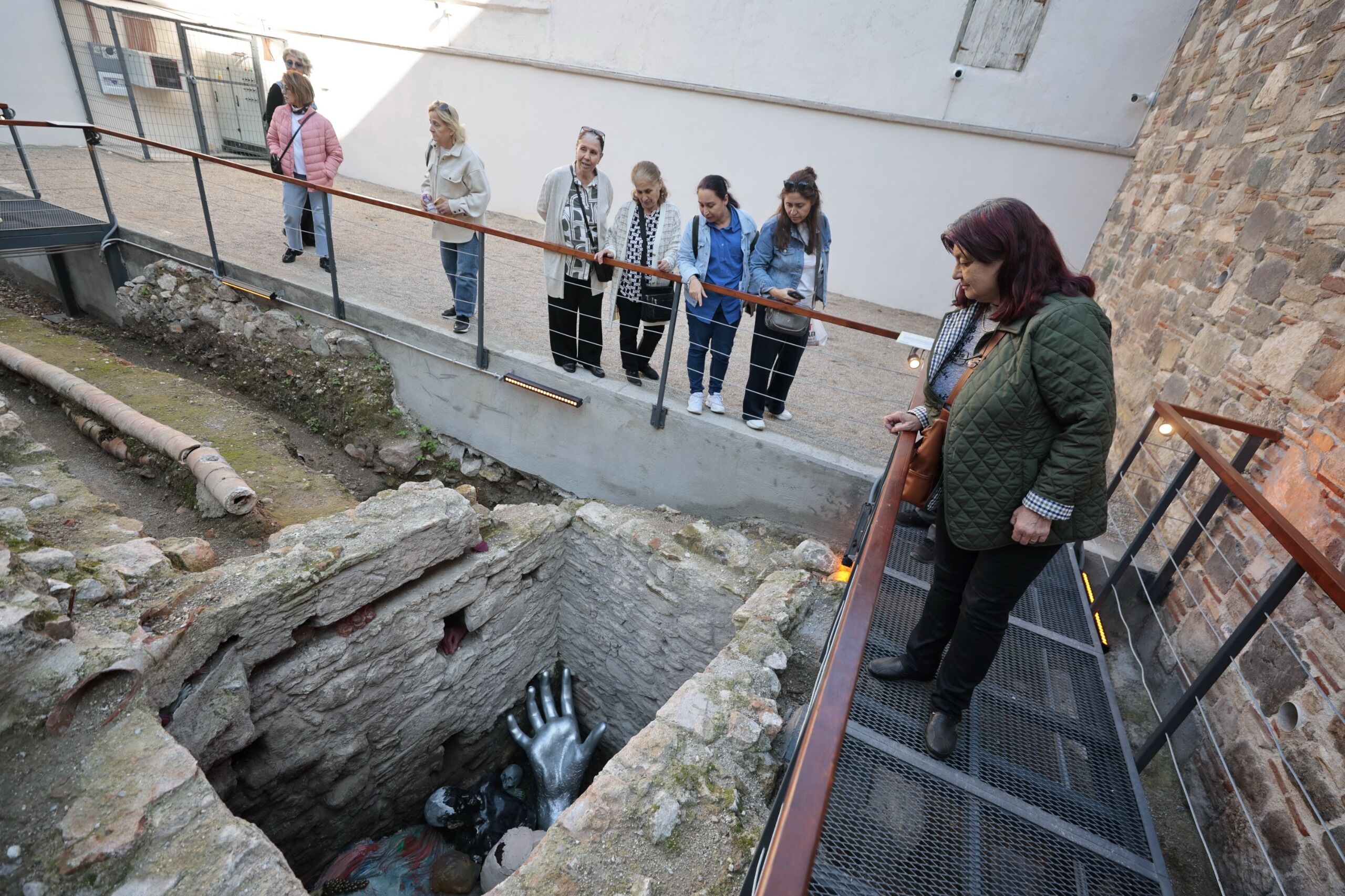 İzmir Tarihi Kıllıoğlu Hamamı’nda Sanat Buluşması Sergiyi 2 Bin Kişi Gezdi (2)