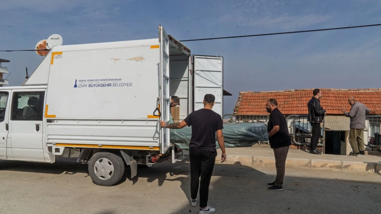 İzmir’de Ücretsiz Medikal Destek Başvuru Çok Kolay, Büyükşehir Belediyesi Evlere Teslim Ediyor (2)