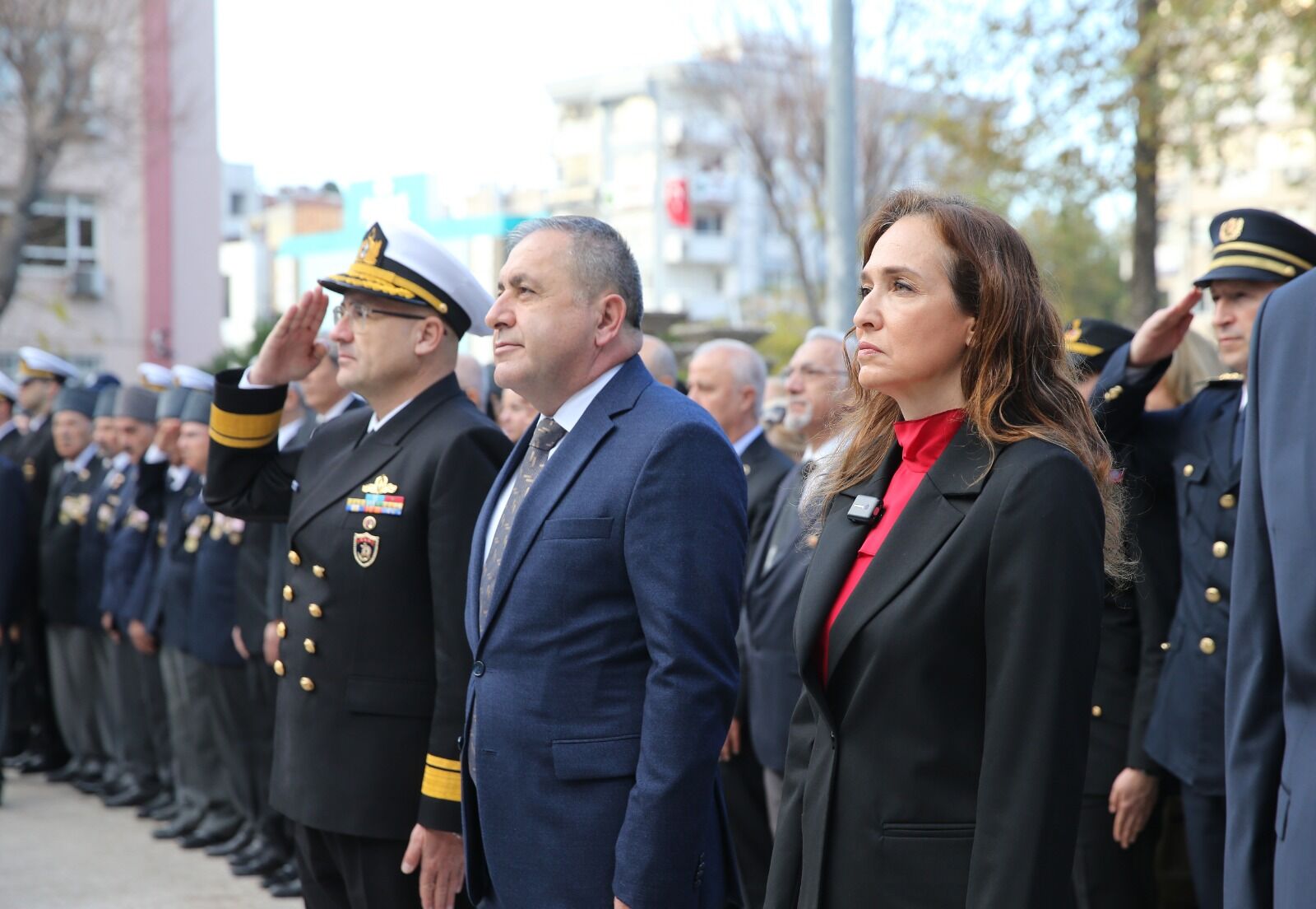 Karsiyaka 0905Te Tek Yurek Oldu Ataya Saygi Zincirine Rekor Katilim (1)