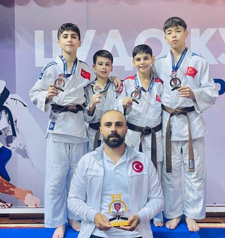 Karşıyaka’nın Judocuları Belgrad’dan 4 Madalya Ile Döndü-1