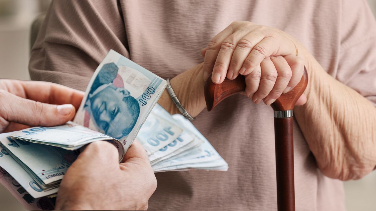 Memur Ve Emekli Maaşı Ne Kadar Olacak? İşte Yeni Zamlı Maaş