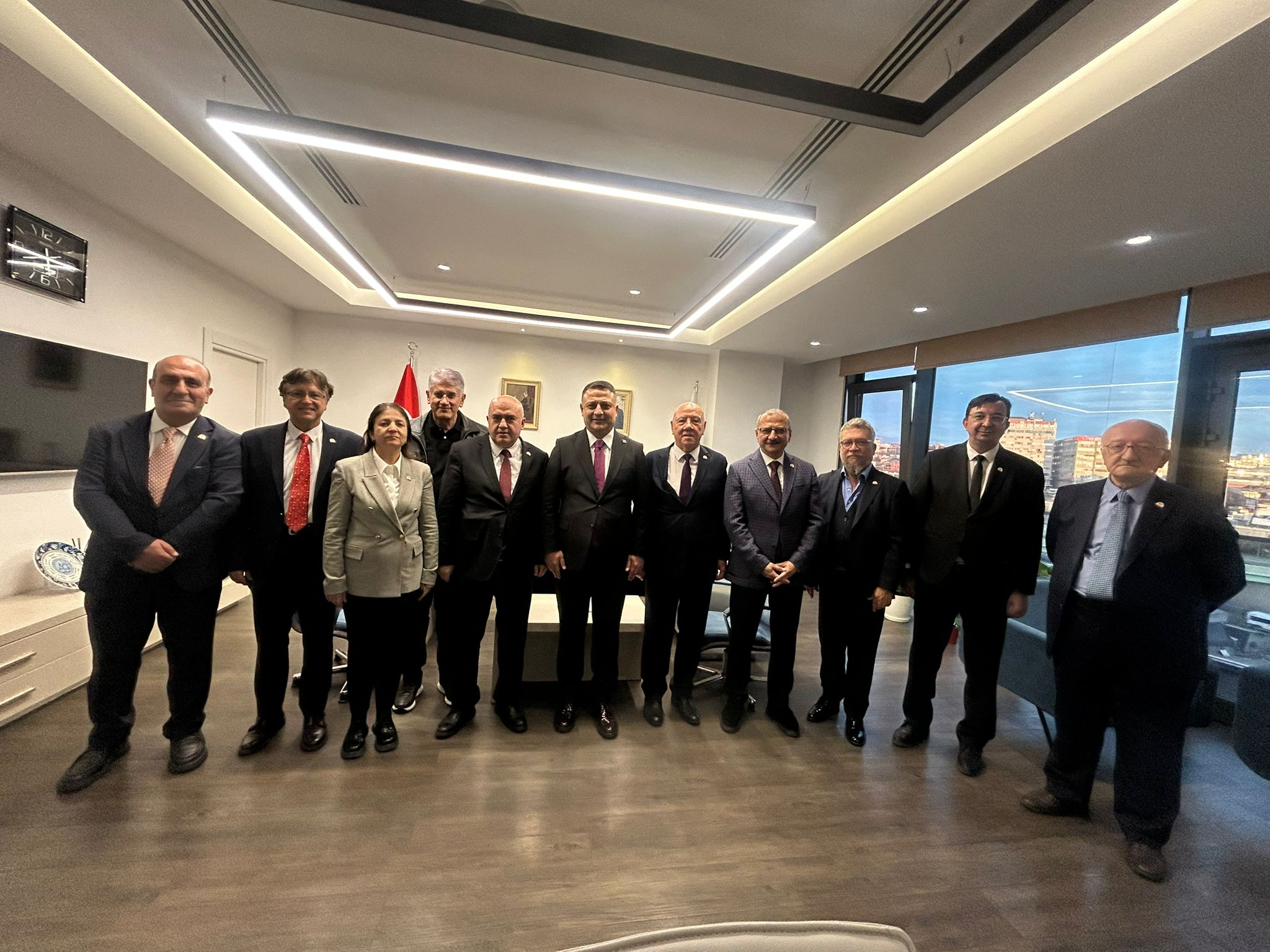 Türkiye Gazeteciler Konfederasyonundan BİK Genel Müdürü Abdülkadir Çay'a ziyaret