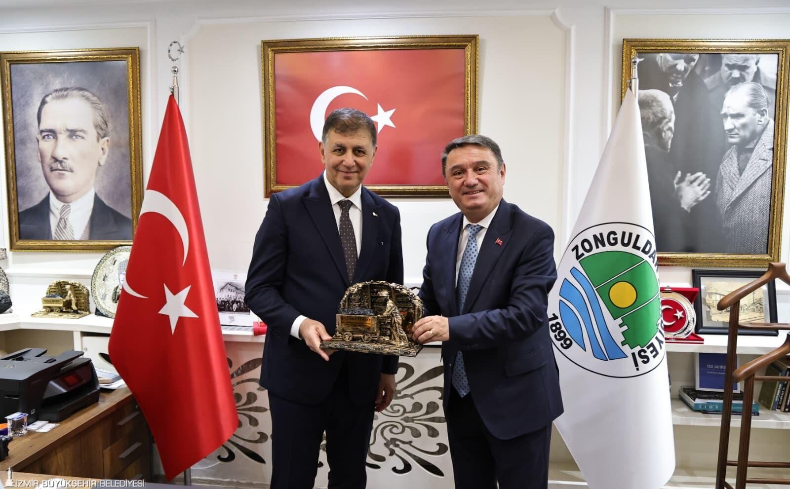 İzmir Büyükşehir Belediye Başkanı Tugay Yerel Yönetimlere Sağlıkta Daha Fazla Yetki Verilmeli (2)
