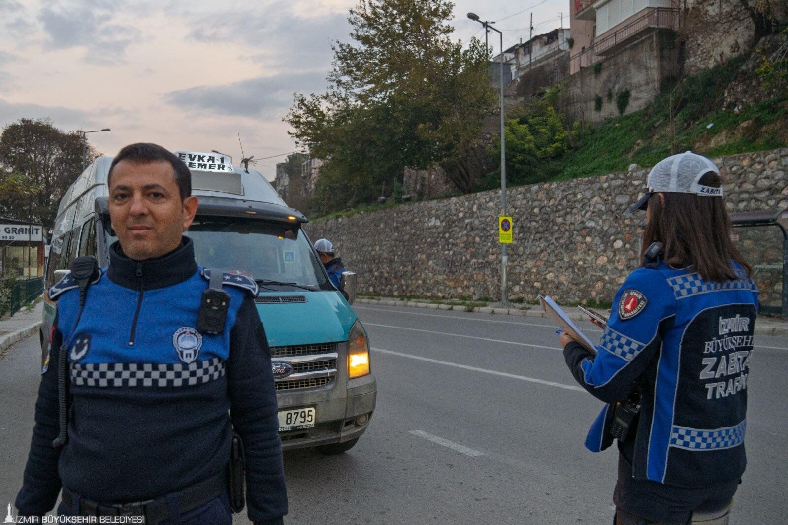 Izmir Trafigine Havadan Mudahale (3)