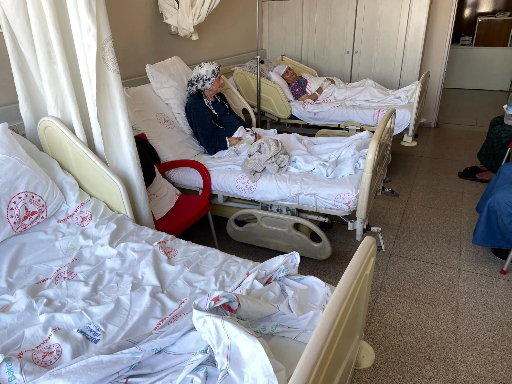 İzmir’de 30 Yıllık Hastane Kapatılıyor Bozyaka’da Tahliye Başladı, Sendikadan Tepki (4)
