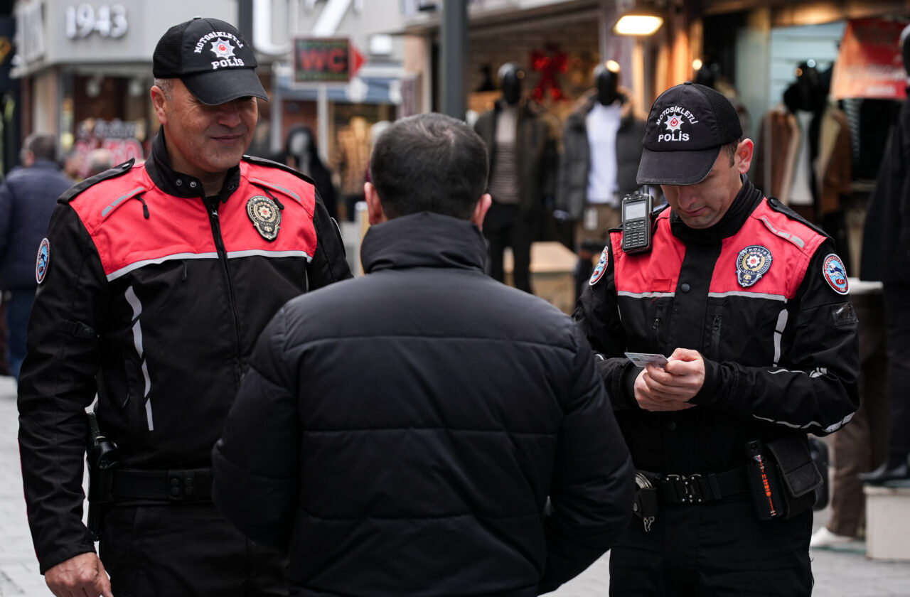 Izmirde Yilbasi Tedbirleri Kapsaminda Dron Destekli Asayis Uygulamasi Baslatildi 182D55Fed7A0