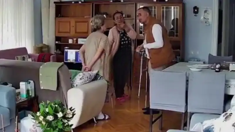 Manda Tırnakcısıi