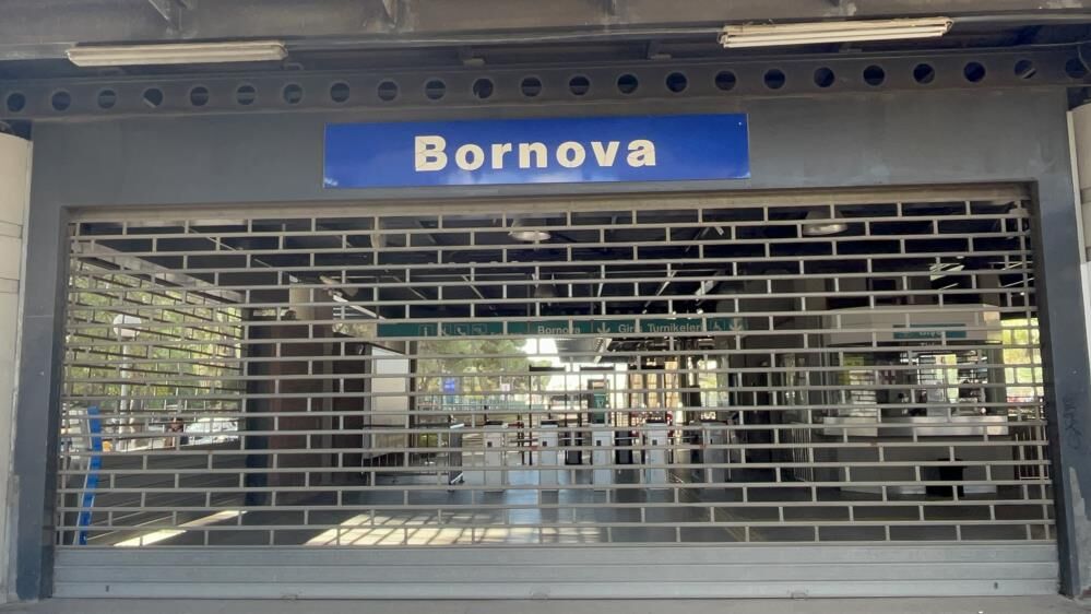 Metro Raydan Cıktı (1)