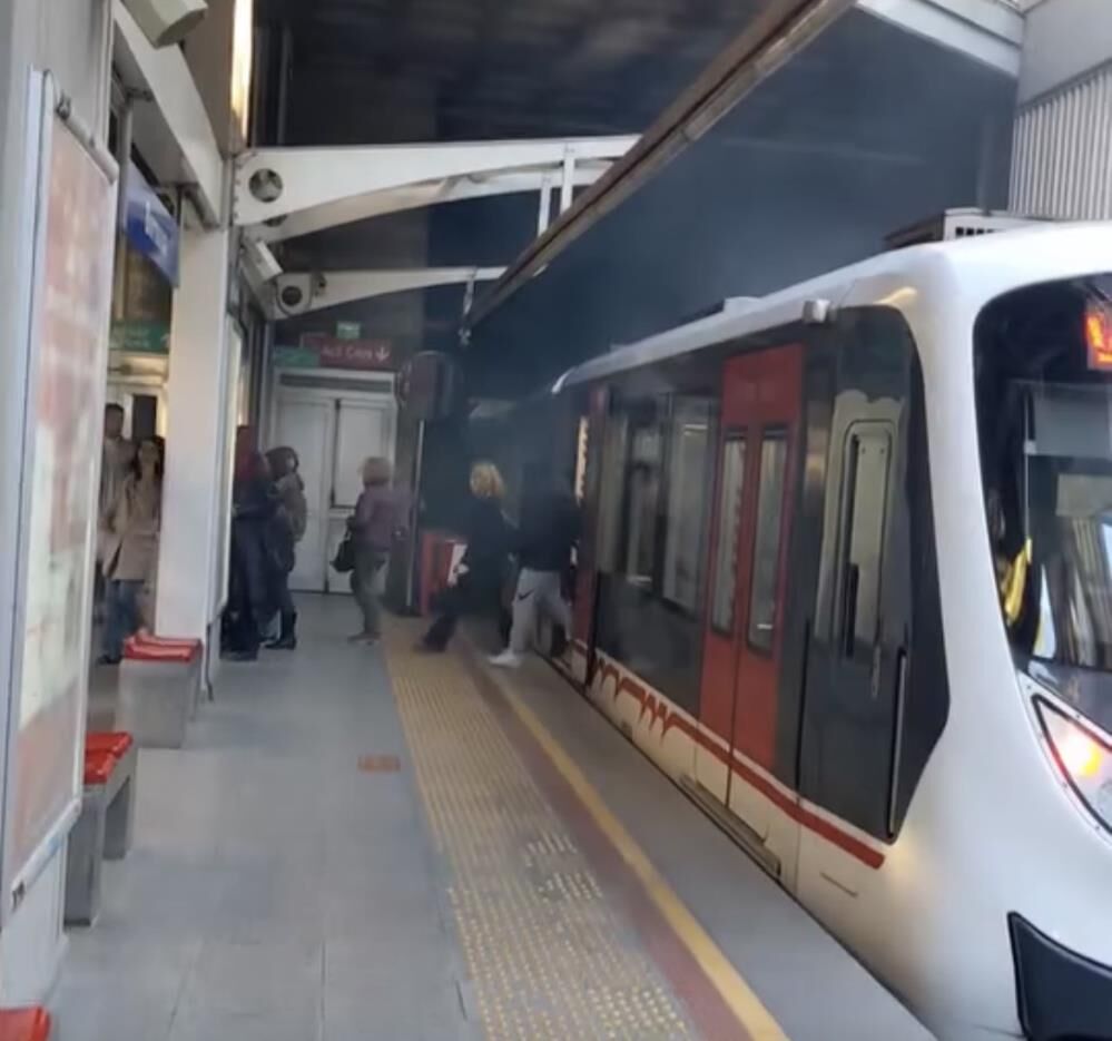 Metro Raydan Cıktı (2)